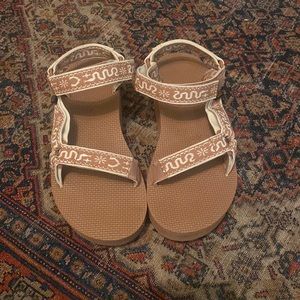 TEVA Flatform Universal